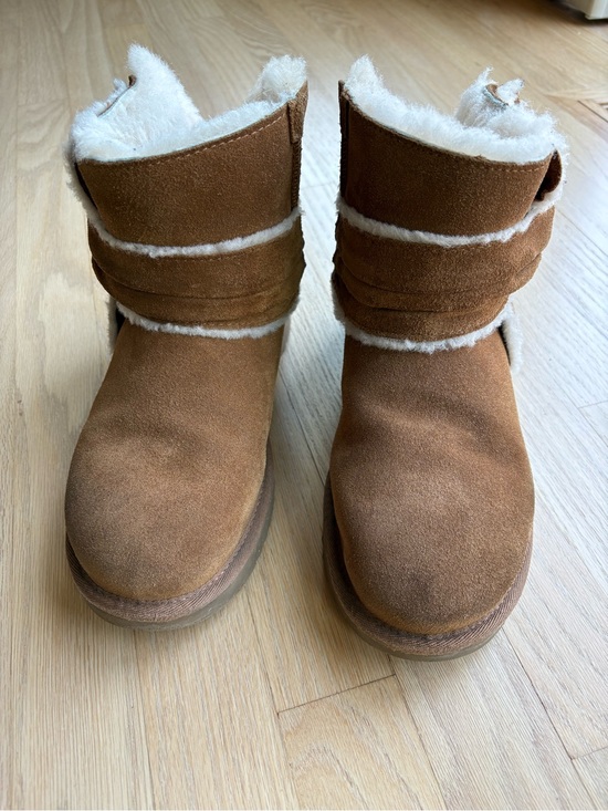 UGG Shoes - UGG Chestnut Suede Shearling Short Boot